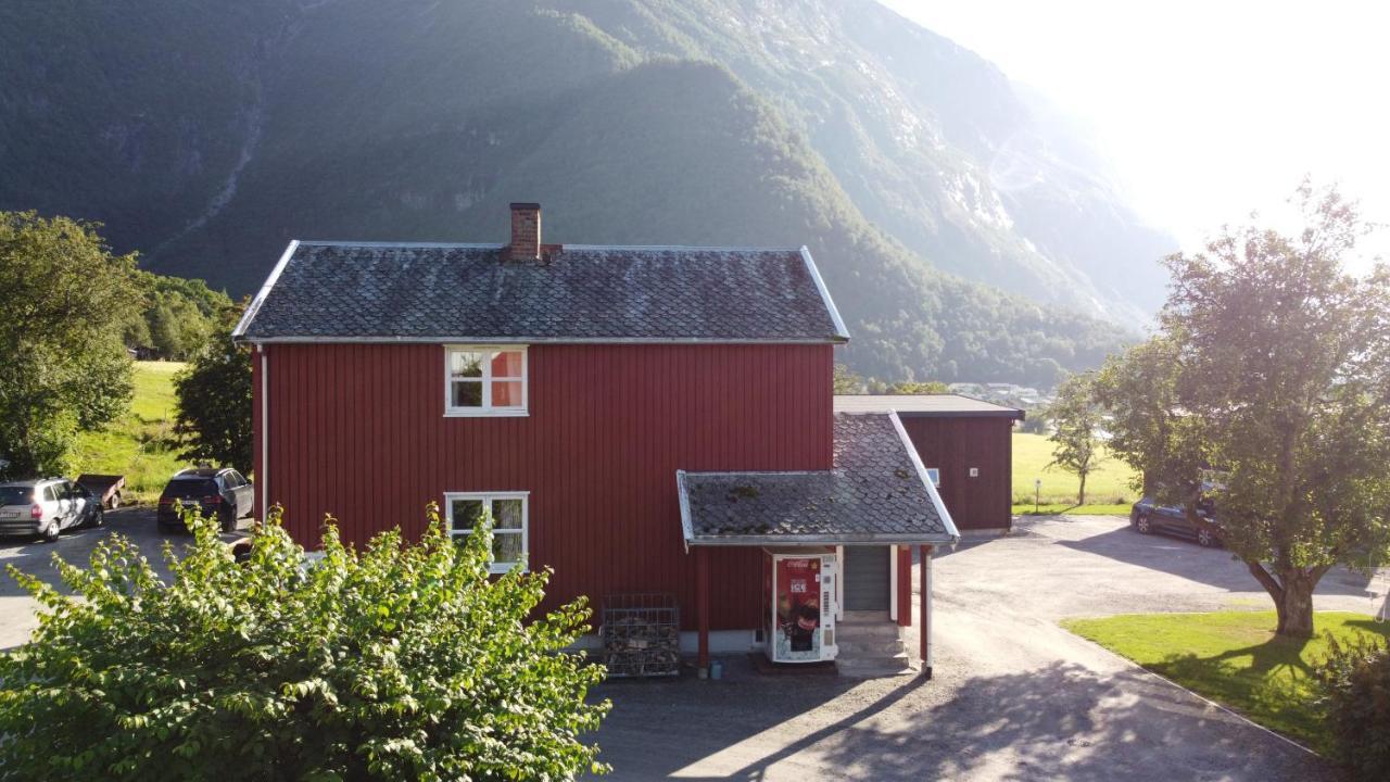 Andalsnes Hostel Екстериор снимка