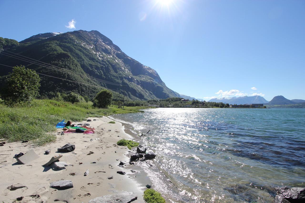 Andalsnes Hostel Екстериор снимка