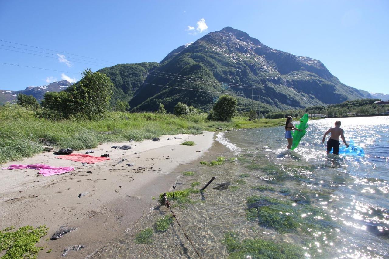 Andalsnes Hostel Екстериор снимка